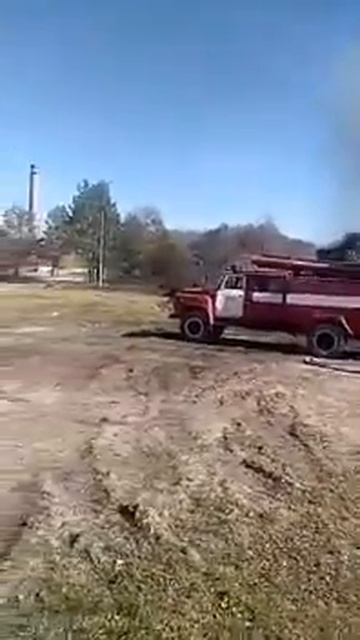 Вагоны с углем загорелись в движущемся грузовом составе в Еврейской автономной области РФ смотреть онлайн