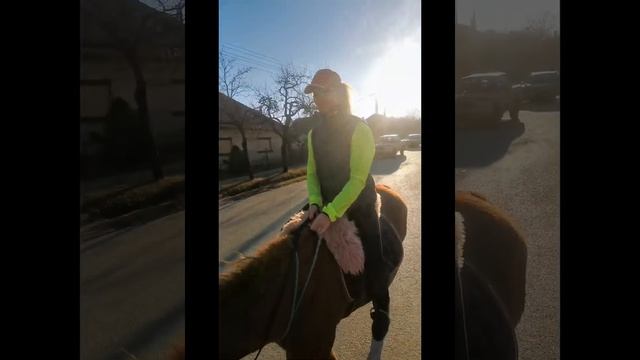 Az én bátor Feleségem 😊🐎🏇 смотреть онлайн