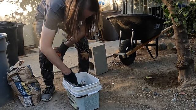 Rendering Retaining Wall of Backyard Koi Pond with Quikrete Wall Float смотреть онлайн