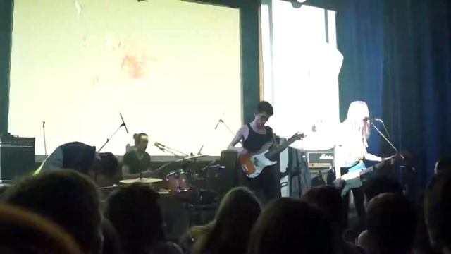 Glintshake -- Freaky Man @ MOPE 06.04.13 смотреть онлайн