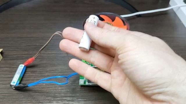 Порівняння АА батарейок DURACELL Videx Wilmer з JUSK та +PLUS з Аврора, та Philips і GeneratorEnerg смотреть онлайн