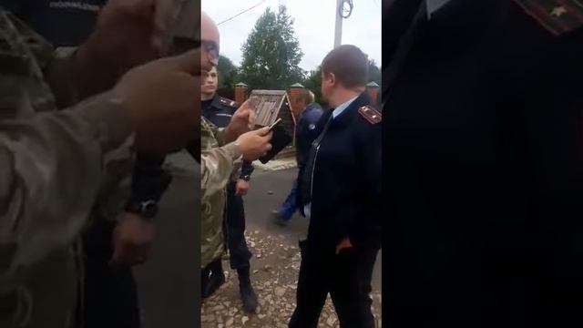 Ст. УПП Высоковского ОП ОМВД России по г.о. Клин майор Сиванский П.Л. признался что не знает законы смотреть онлайн