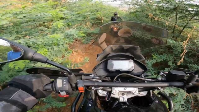 BMW G310 GS | Gurgaon se sirf 30 kms pe aisi lake hogi socha nahi tha | Pani-Kot Lake | Vishal&Kaja смотреть онлайн