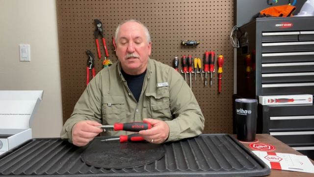 Unboxing the Brand New Wiha Tools! смотреть онлайн
