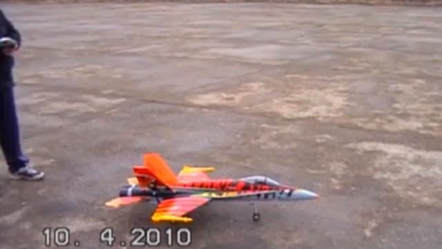Первая попытка взлёта F-18 Hornet Electric Ducted Fan RC Fighter .avi смотреть онлайн