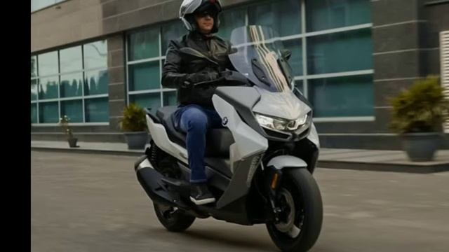 🔥BMW C 400 GT🔥: बिना हेलमेट पहने स्टार्ट ही नहीं होगा ये स्कूटर, ₹2.57 lakh से शुरू, SUV के बराबर ह смотреть онлайн