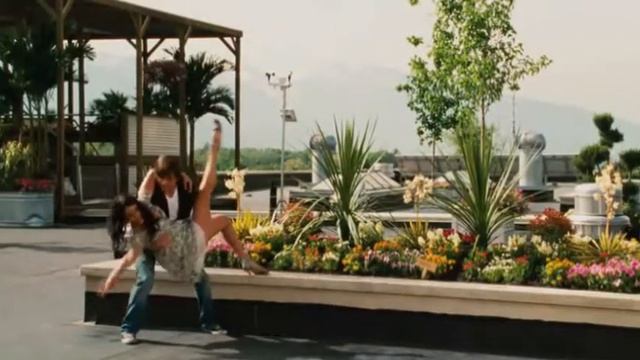Zac Efron And Vanessa Hudgens - Can I Have This Dance (HSM3) [HQ] смотреть онлайн