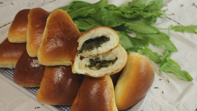 Сладкие пирожки в духовке. Печеные пирожки с щавелем. Рецепт теста для пирожков. смотреть онлайн