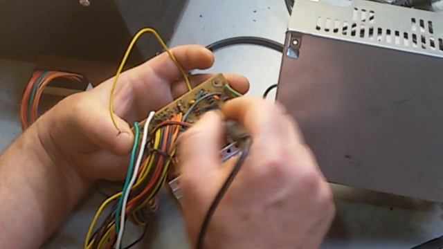 Carregador De Bateria Inteligente Com Fonte ATX  De Computador