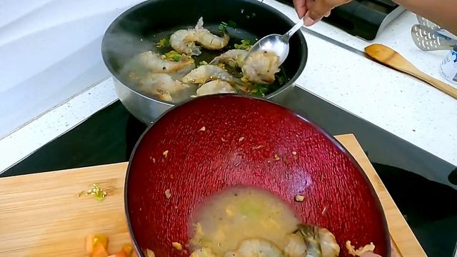 Je cuisine créole : Recette des dombrés aux crevettes, mes astuces en cuisine!😋 смотреть онлайн