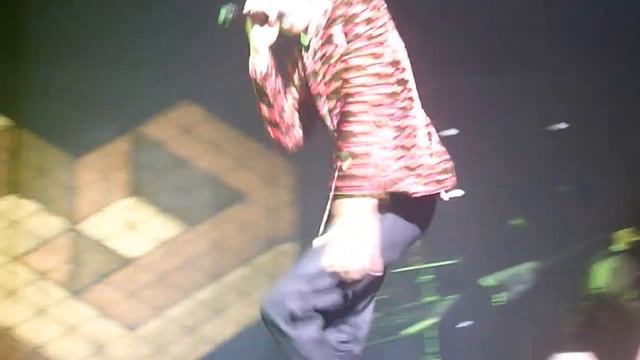 Stromae - Tous les mêmes @ Le Zénith [HD] смотреть онлайн