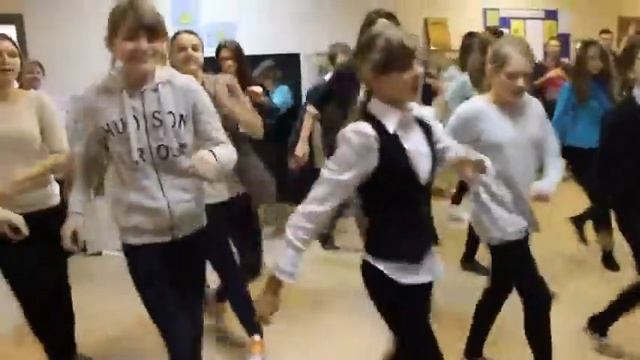 Флэшмоб в школе