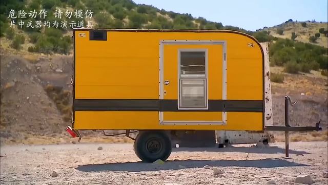 流言终结者：钢头皮鞋比普通鞋更危险？能瞬间斩断脚趾头？【探索哥】 смотреть онлайн