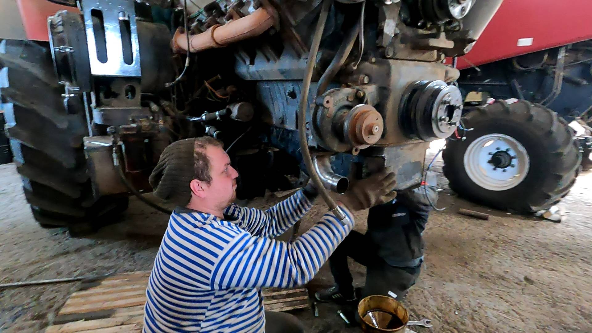 Евгений Васильевич вернулся! Сегодня в планах установить поломку и запустить двигатель! смотреть онлайн