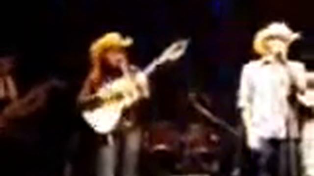 VIOLEIRO DOS GERAIS - VANESSA VIOLA - BH.WMV смотреть онлайн