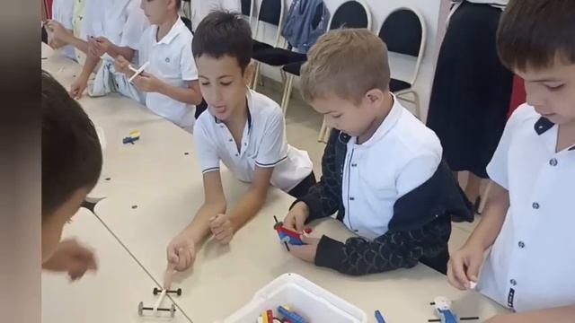 Школа 81. Сочи. Лего-конструирование смотреть онлайн