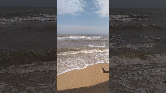 Совсем другая картинка на Азовском море в станице Голубицкая, когда солнечная погода.