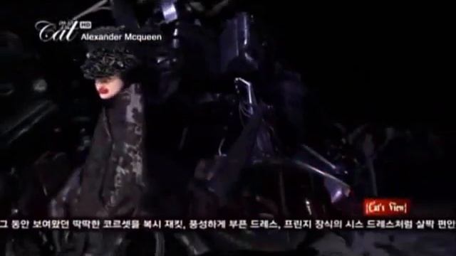 Alexander McQueen The Horn Of Plenty Dress Autumn/Winter 2009-2010 (The original version) смотреть онлайн