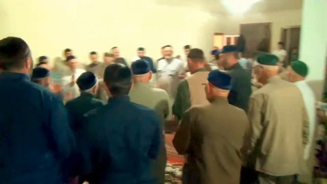 Копия видео Зикр в ПАМЯТЬ Тумиши РАИСОВОЙ, Лечи РАИСОВА, зуда. 03.06.15г. Ачхой-Мартан чечня. 00018 смотреть онлайн