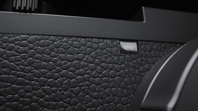 The New Leica Q2 Monochrom смотреть онлайн