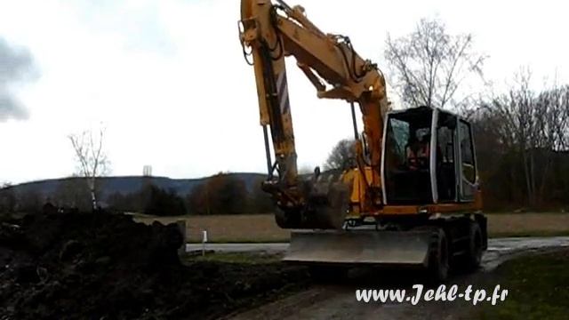 Démolition à Herrlisheim Liebherr 924 Liebherr 314 Mercedes Actros Jehl смотреть онлайн