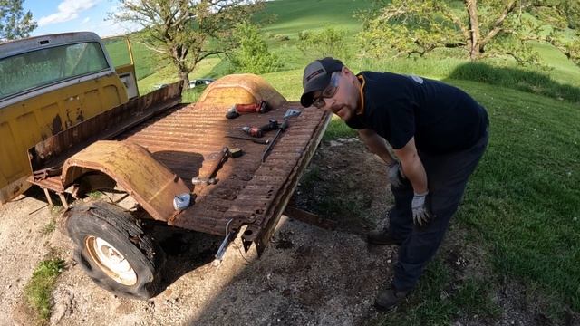 Shortening a bed for SauerkrautC10. Part 2 cutting the floor. смотреть онлайн