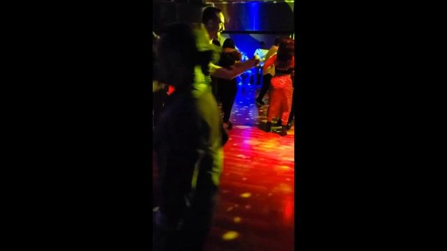 Salsa at Space 550 with Franky Miller :) смотреть онлайн