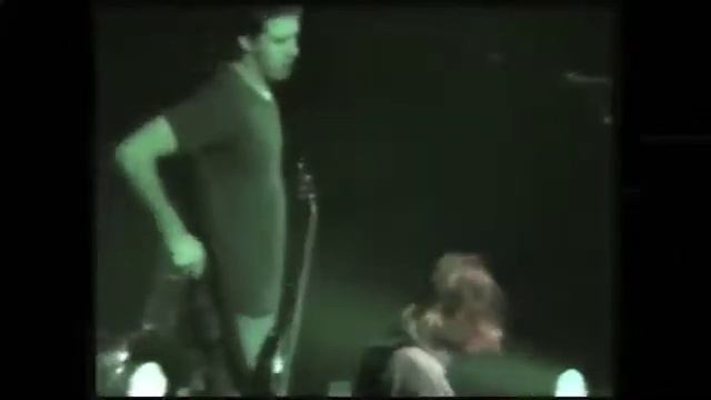 Nirvana 2/25/1994 [complete/3 cam] palatrussardi,milan,italy смотреть онлайн