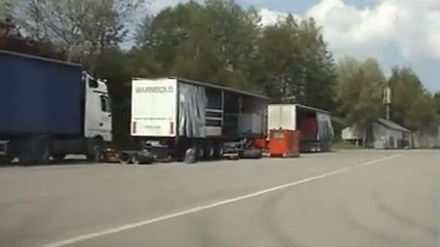 A visit to the legendary Spa Franchorchamps circuit in 2005 during renovations. смотреть онлайн