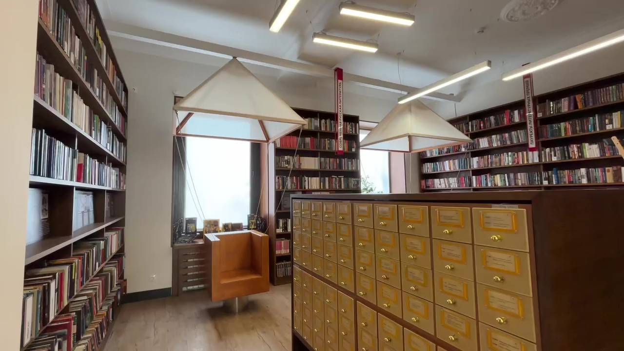 В Центральной городской библиотеке им. Н.К. Крупской прошла беседа об искусстве "Код да Винчи" смотреть онлайн