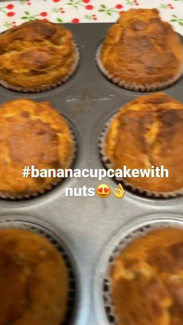 Banana Cupcake with almonds & Cashew nuts смотреть онлайн