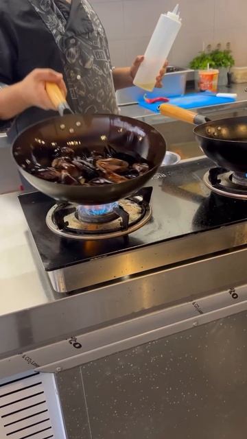 Самые вкусные места Анапы уже в моем путеводителе. Цена 499₽. #анапа #анапакафе #анапаеда смотреть онлайн