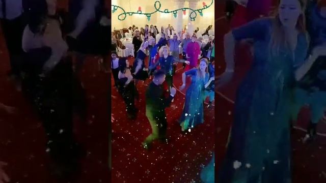 С Новым годом! 🎉 Лайм рулит! 🔥 Всем добра, мира, счастья, благополучия! Лучшая команда в интернете! смотреть онлайн