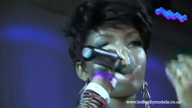 Butterflymodelsuk Intl Model - Angel Lola Luv gets a surprise at the Urban Model Awards 2010 смотреть онлайн