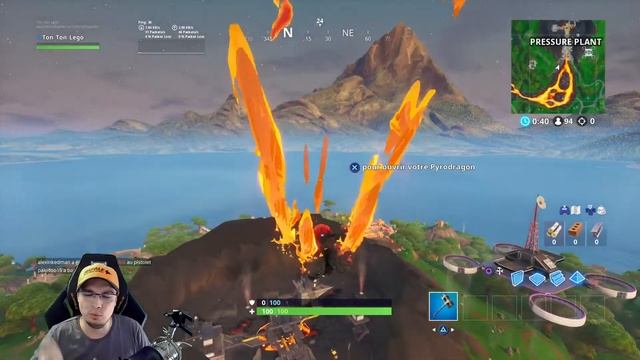 UTILISER LA PIOCHE DERAILLEUSE POUR DETRUIRE LE ROCHER AU SOMMET DU BORD DU VOLCAN # 80 FORTNITE смотреть онлайн