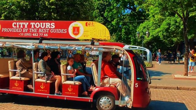 Одесса, Дерибасовская, духовой оркестр / Odessa, Deribasovskaya street, brass band смотреть онлайн