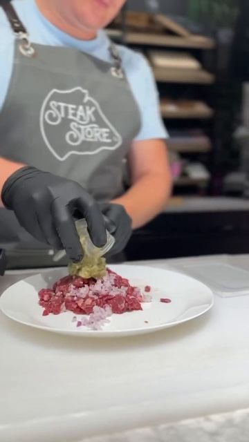 А вы едите сырое мясо? #shortvideo #shortsvideo #steak смотреть онлайн