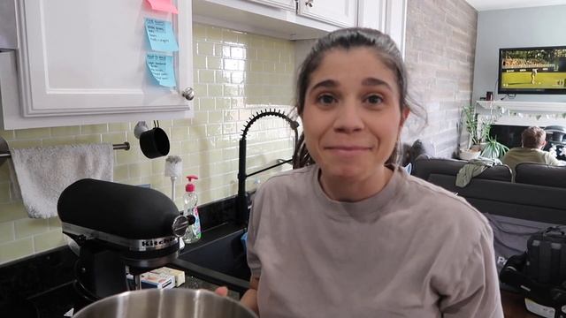 Baking With Veggies?! Carrot Cake 🥕and Zucchini Bread 🥒