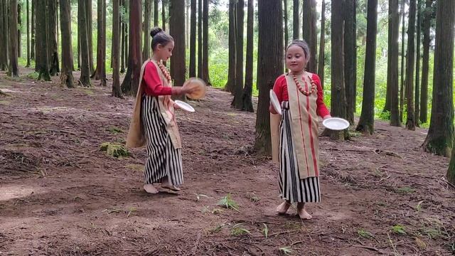 Chad Pliang (Traditional Plate Dance ) смотреть онлайн