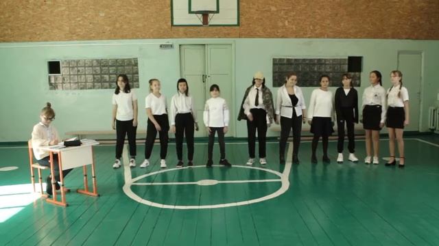 Песня тик Вчителька. Ансамбль Мальви . На день вчителя. смотреть онлайн