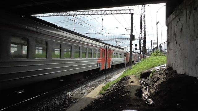 Электропоезд ЭД4М-0002 платформа Ржевская смотреть онлайн
