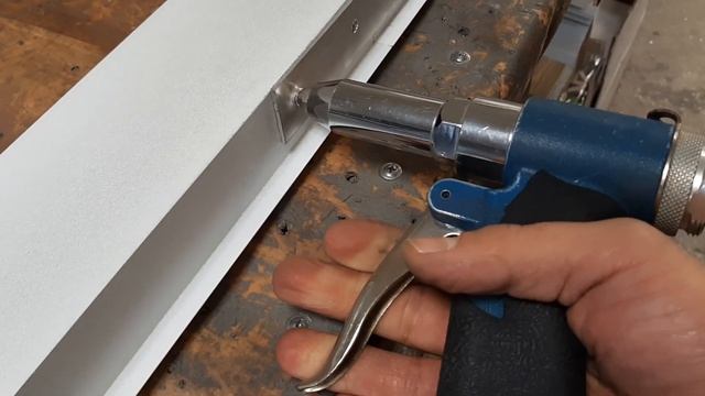 ПНЕВМАТИЧНА НИТАЧКА BAMAX/PNEUMATIC RIVET GUN BAMAX смотреть онлайн