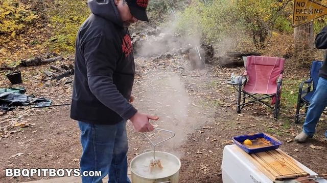 Deep Fried Turkey by the BBQ Pit Boys смотреть онлайн