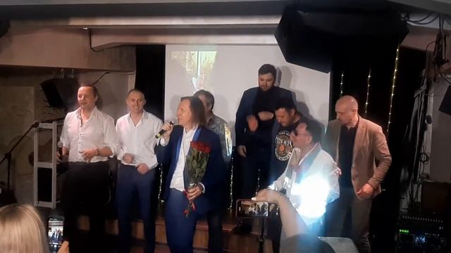 Мужчине нужен отдых  - Олег Попков