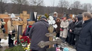 МОЖНО НАС НЕ СНИМАТЬ ?! РОДНЫЕ И БЛИЗКИЕ ЮРИЯ СОЛОМИНА В ДЕНЬ ПАМЯТИ НА МОГИЛЕ АРТИСТА 11.01.2025