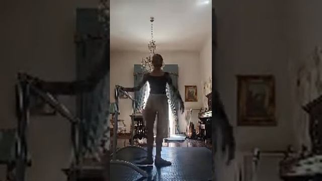 Wear Moi - Class with Candida Sorrentino смотреть онлайн