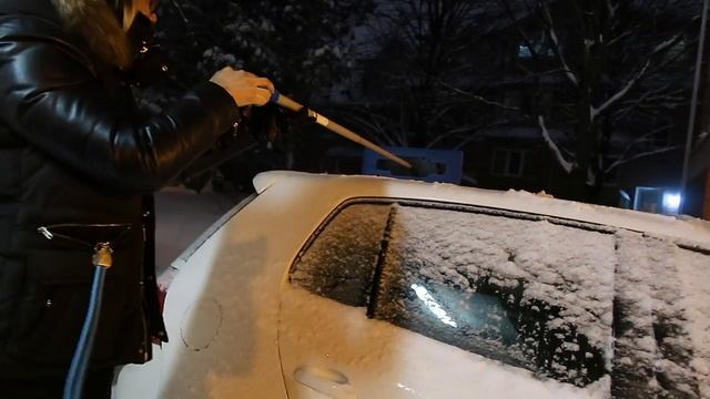 LOW MERCEDES C450/C43 GOES SNOW DRIFTING! смотреть онлайн