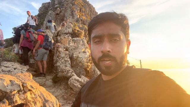 Hiking on Lions Head in Cape Town South Africa || Travel vlog on Lions Head cape town смотреть онлайн