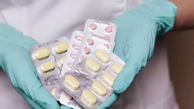 Жену то какую некрасивую твой сын привез, ну чисто обезьяна, говорили женщины А на следующий ден смотреть онлайн