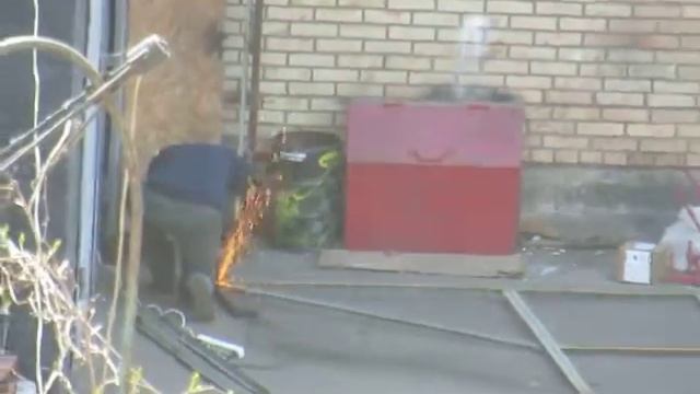 Соломенский район - СТО под окнами жилых домов (Воскресенье - 10 часов утра) (2) смотреть онлайн